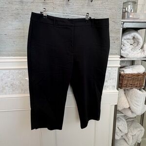 14 WHBM White House Black Market Stretch Capri dropped pedal pusher pants black